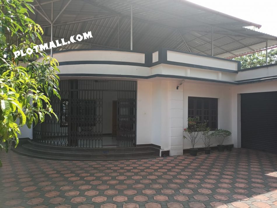 House / Villa For Sale