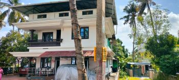 11.5 Cent House / Villa for Sale at Main Budget - 11500000 Total