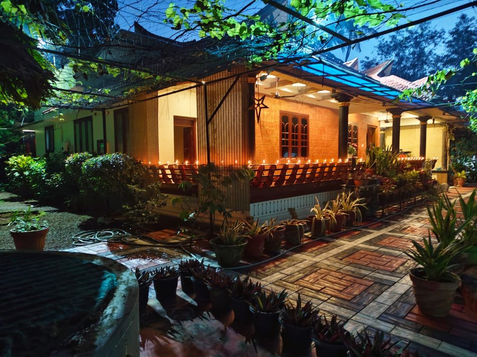 House / Villa For Sale