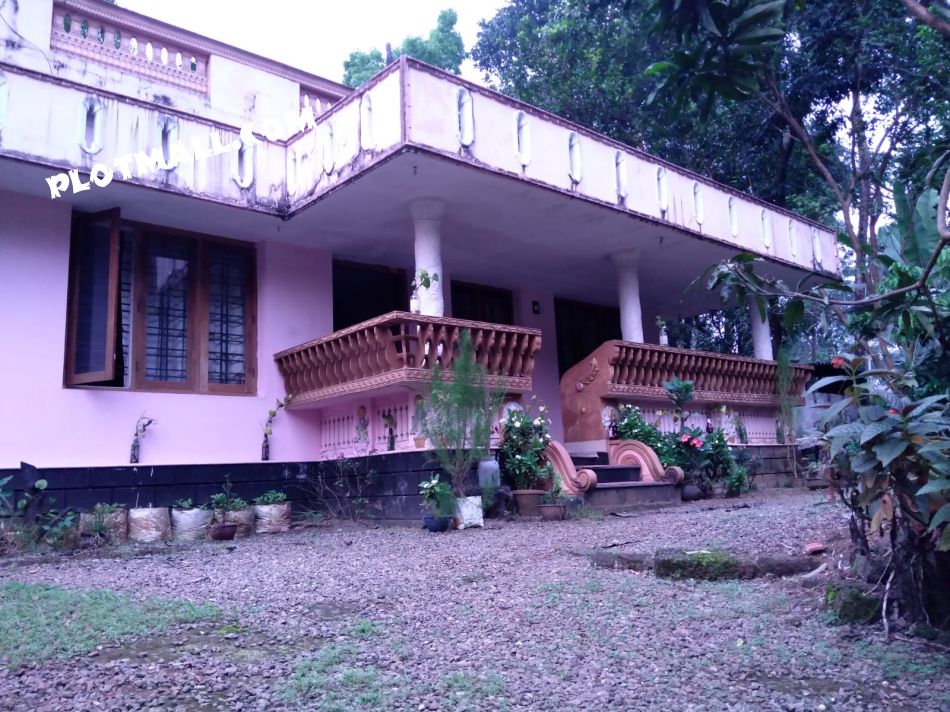 House / Villa For Sale
